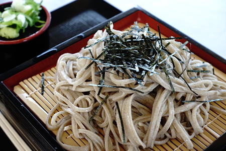 岩手町岩瀬張十割ざる蕎麦(道の駅・石神の丘【岩手】)