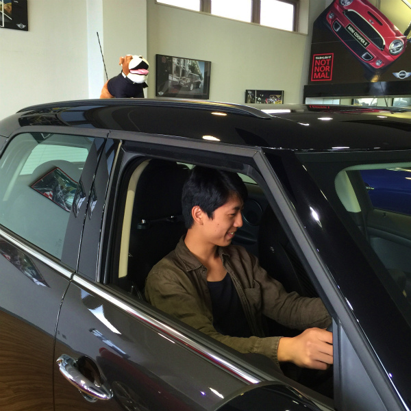 長男はMINIクロスオーバーがドリームカー