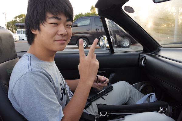 次男と一緒に千歳を出発