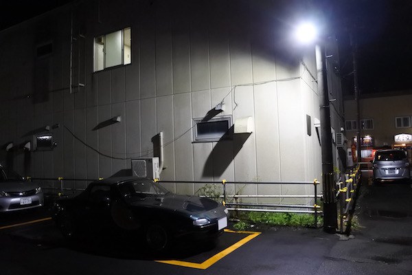 ホテル隣のコインパーキングに駐車