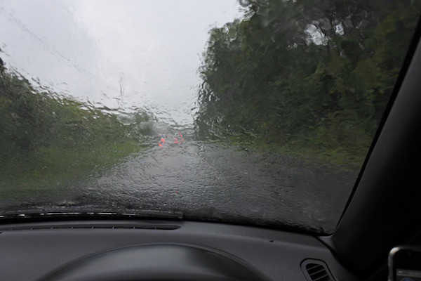 バケツをひっくり返した様な大雨 バケツをひっくり返した様な大雨
