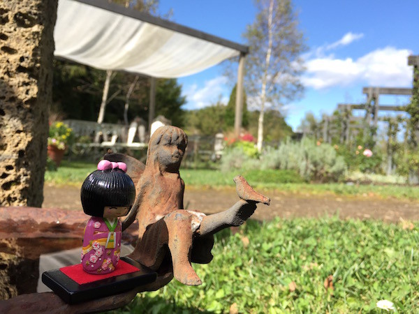 恵庭の公園を和装の女の子と一緒に撮影