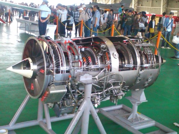 純国産のＦ３-ＩＨＩ-３０ターボファンジェットエンジン