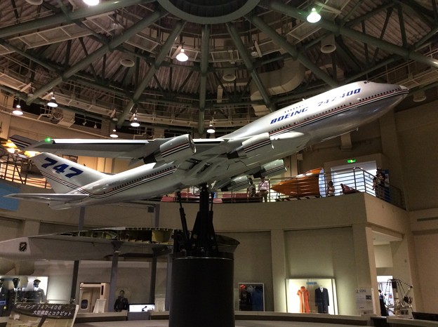 航空科学博物館。。ボーイングB747の模型 20160626